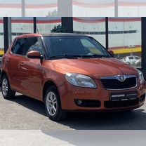 Skoda Fabia 1.6 AT, 2010, 202 841 км, с пробегом, цена 749 000 руб.