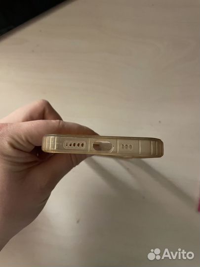 Чехол на iPhone 12