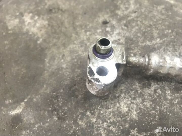 Трубка кондиционера Opel Astra H Z16XER