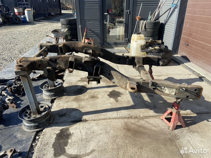 Рама передняя часть Cadillac Escalade GMT800