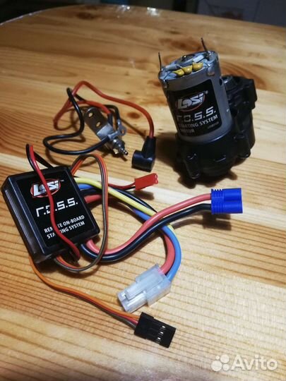 Радио управляемая машина, стартёр на losi