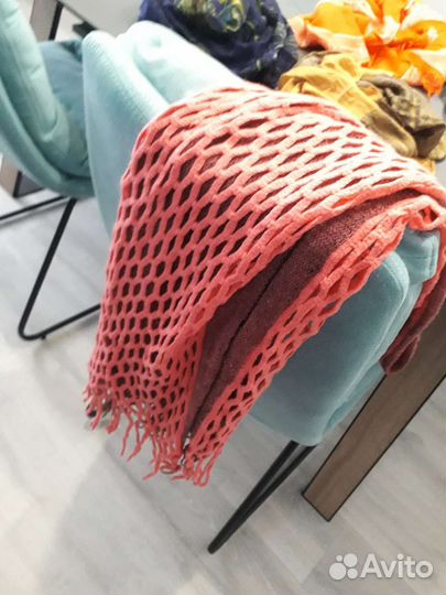 6 шарфов и платков