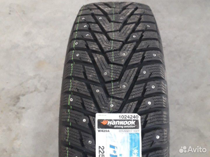 Hankook Winter i'Pike X W429A 225/65 R17 102T