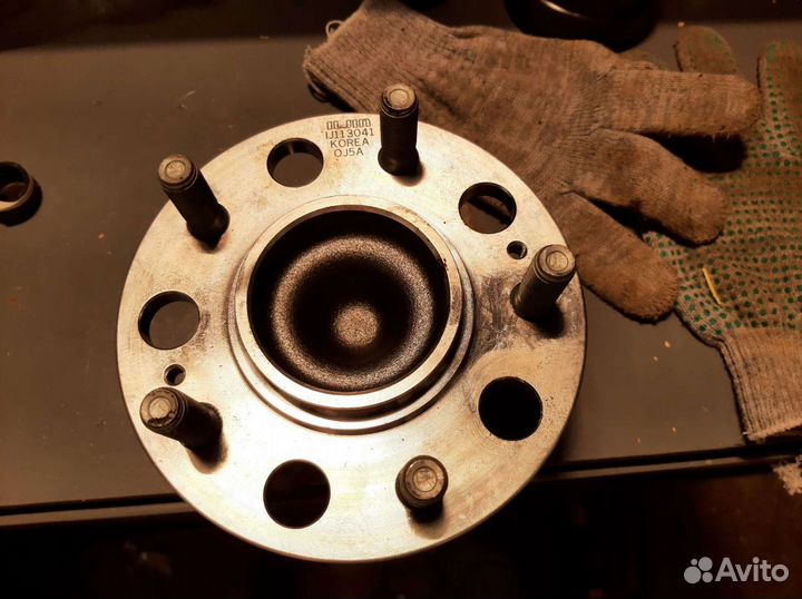 Задняя левая ступица Kia Sportage 3