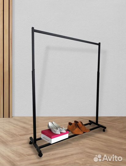 Вешалка напольная на колесах