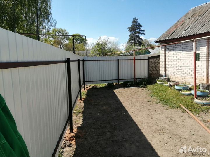 Прочный забор с установкой