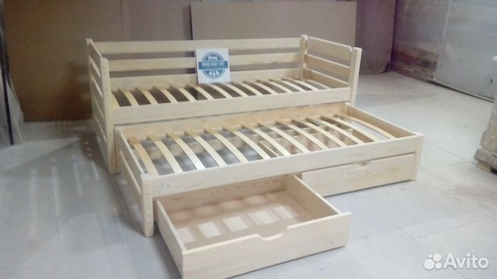 Кровать матрёшка, массив