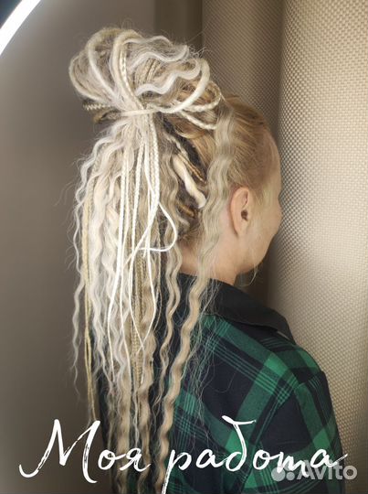 Модель афро затылок