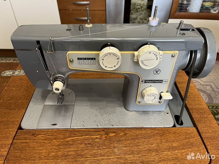 Швейная машина ножная Подольск 142