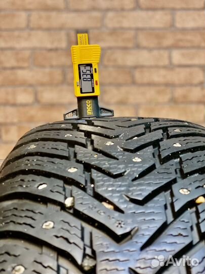 Nokian Tyres Hakkapeliitta 8 SUV 235/60 R17