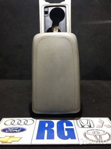 Подлокотник Opel Antara 2.2 A22DM 2011