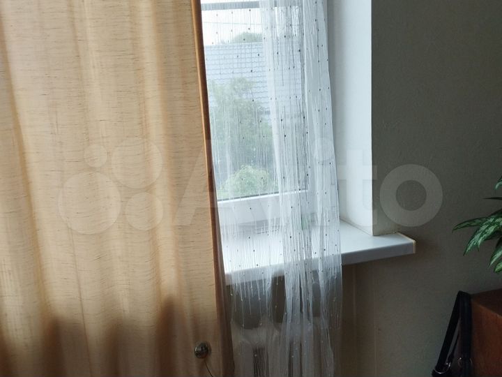 Комната 11 м² в 8-к., 3/5 эт.