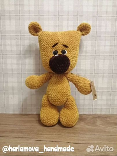 Вязаный мишка (ручная работа)