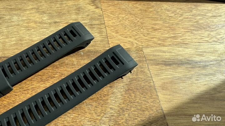 Силиконовый ремешок для Garmin Instinct: черный