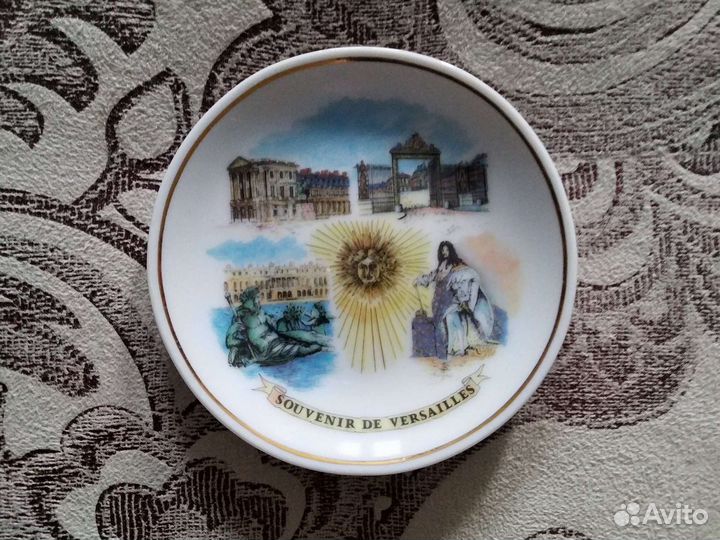 Тарелочки коллекционные сувенирные