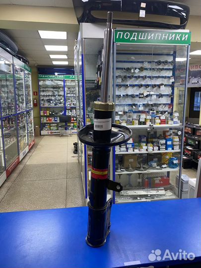 Амортизатор передний toyota