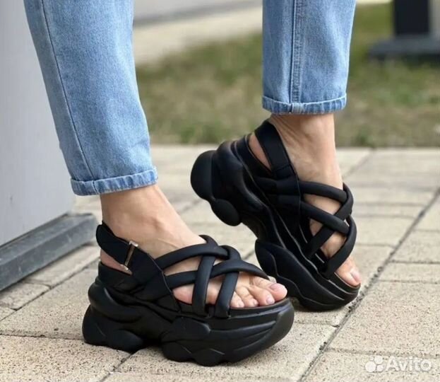 Босоножки на платформе спортивные 40