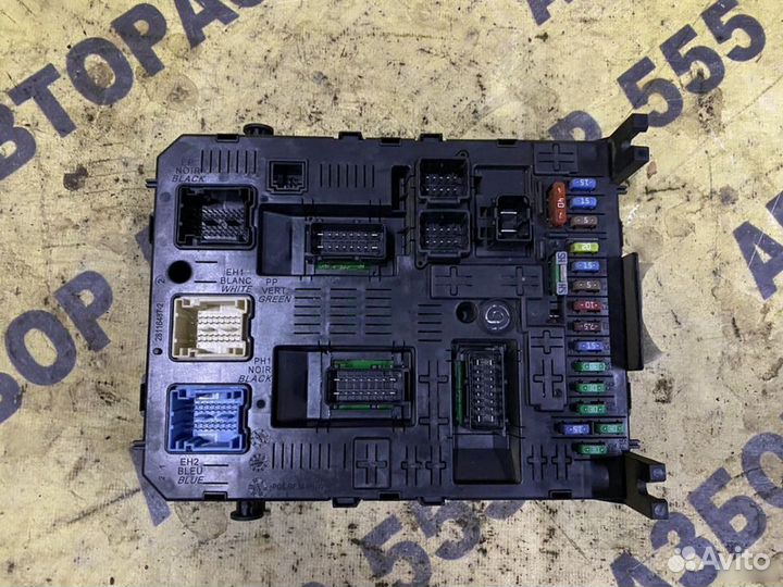 Блок предохранителей салонный Citroen C4