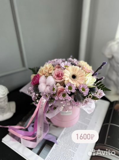 Букет цветы в коробке