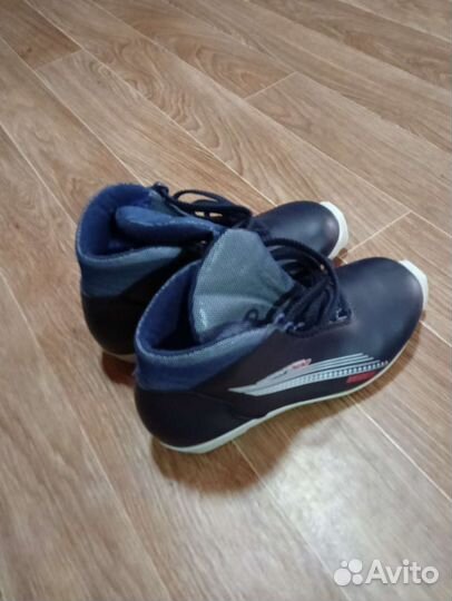 Лыжные ботинки
