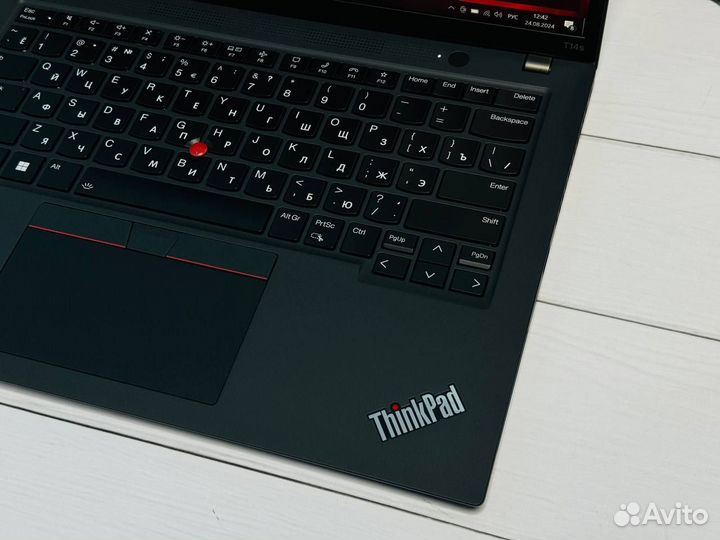 Lenovo ThinkPad T14s Gen 3 Ryzen 7 Pro 6850U 32GB