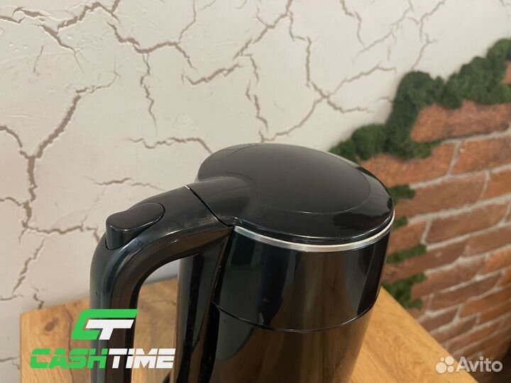 Электрочайник Redmond RK-M1581 черный