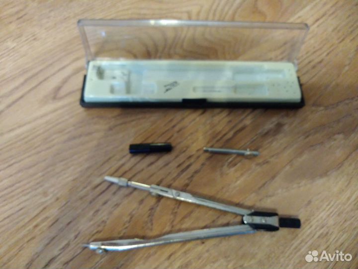 Готовальня ученическая