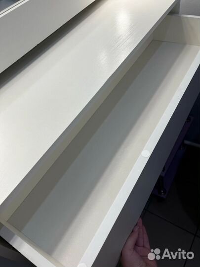 Туалетный столик белый