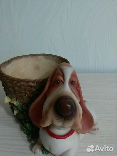 Сувенир - Собачка с корзиной, керамика