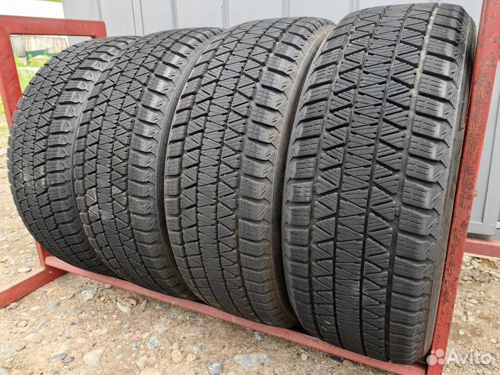 Bridgestone Blizzak DM-V3 225/55 R18