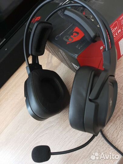 Игровые наушники