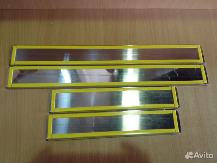 Накладки на пороги Skoda (нержавейка)