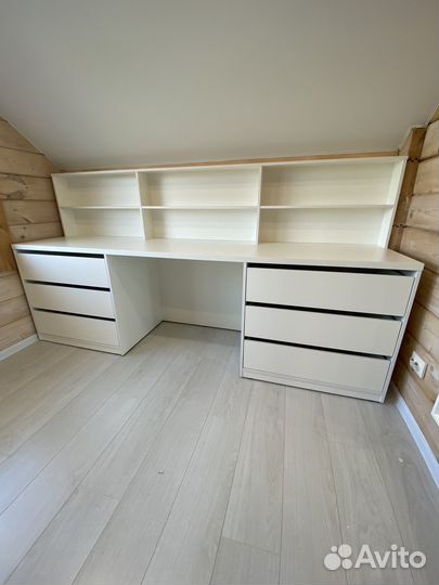 Письменный стол