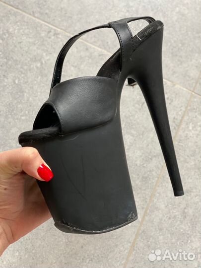 Стрипы pleaser тройки