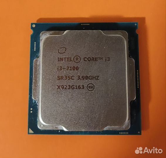 Процессор Intel Core i3 7100