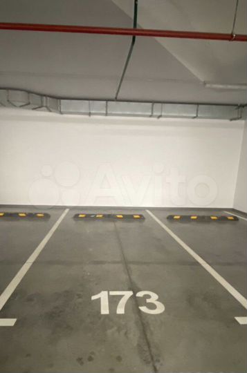 Машиноместо, 13 м²