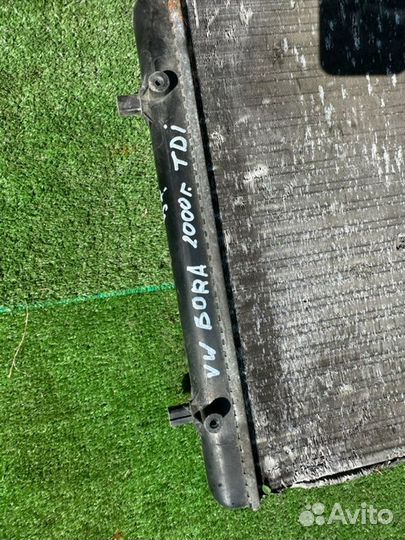 Радиатор (основной) Volkswagen Bora 2001