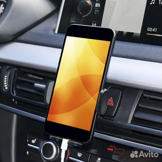 Держатель телефона в машину