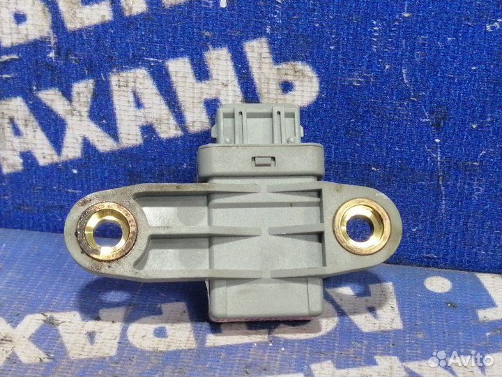 Датчик ускорения Mercedes-Benz W220 седан 2000