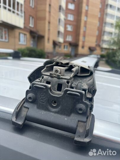 Багажник на крышу автомобиля Thule