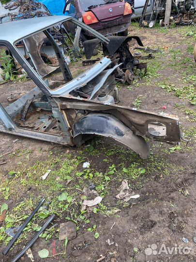 Правая четверть golf 2