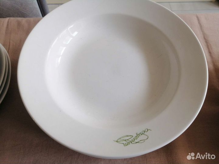 Комплекты тарелок