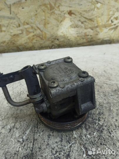 Насос гидроусилителя руля Ford Focus 1 fydb 2004