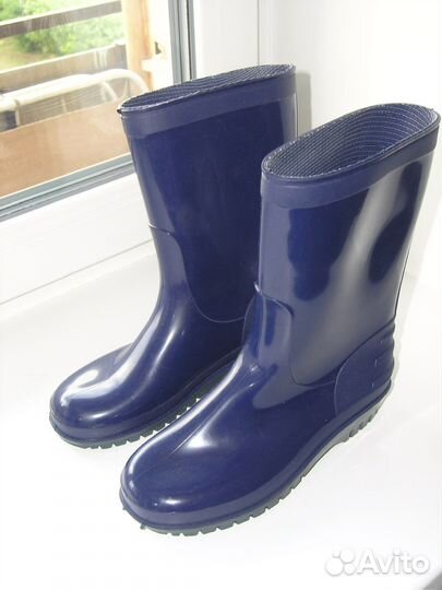 Сапоги резиновые новые