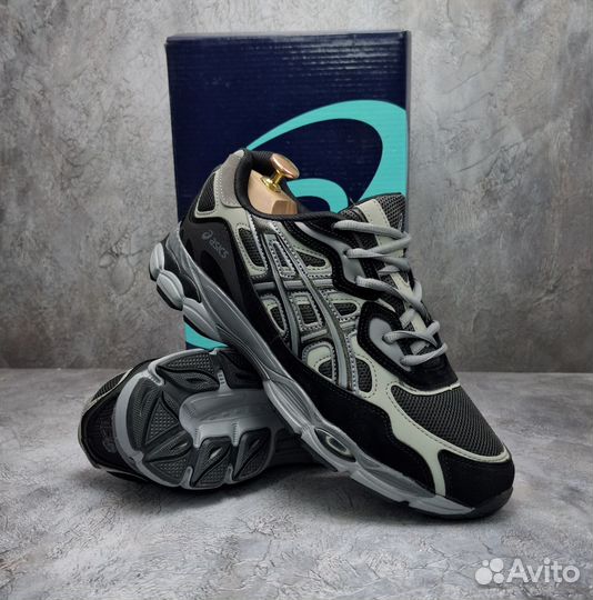 Кроссовки asics весна