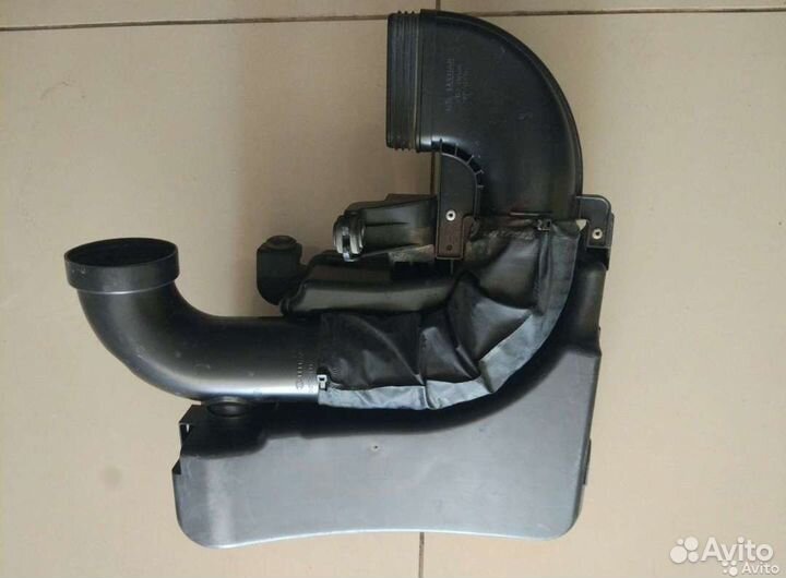 Резонатор воздушного фильтра Kia Rio 3