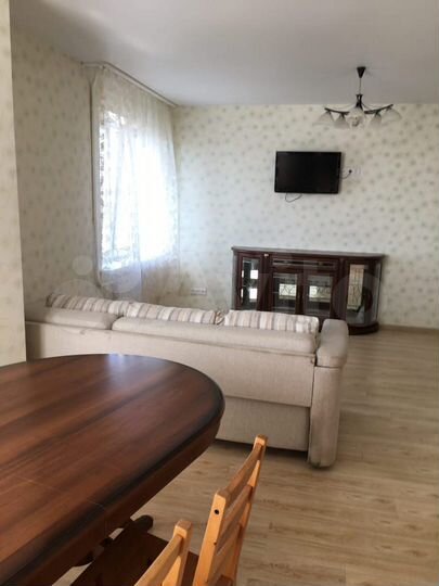 3-к. квартира, 105 м², 8/18 эт.