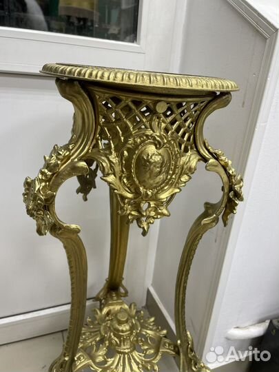 Старинный столик с Херувимами, Жардиньерка (сзр)