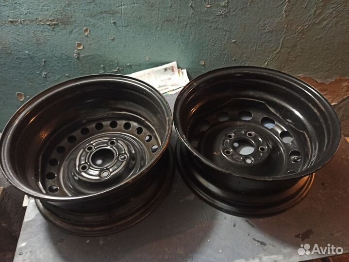 Два дискаr 5x114.3 r15