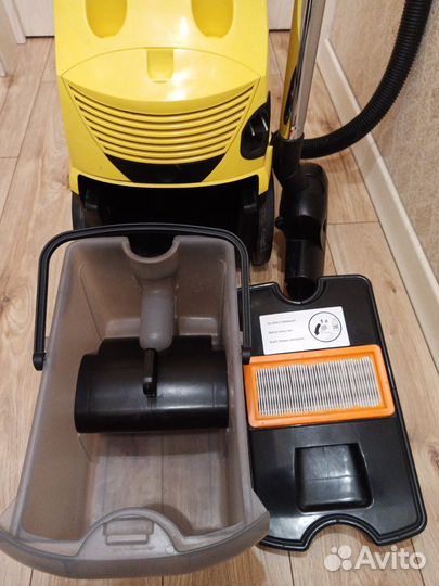 Пылесос Karcher DS 5500 с аквафильтром